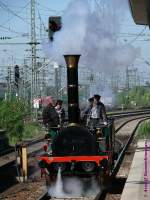 Der (Wiederaufbau-) Adler fhrt wieder! 
Auch wenn die Sonderfahrt am Pfingstsamstag ausfiel, so war er doch im Nrnberger Hauptbahnhof munter unterwegs.
10.05.2008
