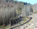 Den zweiten bergwärts fahrenden Zug musste ich wegen Gegenlicht ausfallen lassen, dafür gab es ihn,den 8940, nach einer persönlichen Drehung um 180° bei der Einfahrt in die