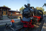 Rangierarbeiten mit Lok 99 1784 auf dem Bahnhofsfest in Göhren.