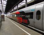 Werbung am DB 415 522-2 (93 80 5415 522-2 D-DB) als ICE 1650 aus Dresden Hbf, in Wiesbaden Hbf; 30.06.2011