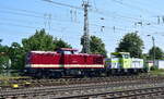 202 726-6 zog 264 005-6 (ehemals Captrain) durch Verden gen Rothenburg.

Verden 24.07.2021