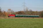 112 708 kurz vom Bahnbergang Niederzwnitz am 31.10.09