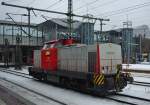 Lok 143 der HTB. Habe eine solche Lok in der Farbgebung auch noch nie vorher gesehen. 202 950-1 als Tfzf in Kassel Wilhelmshhe. Aufgenommen am 06.01.2011.