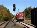 Die 112 708 beim umfahren des Fotogterzug am 16.10.2011 in Crawinkel.