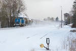 203 102 der EVB mit einem Kesselwagenzug aus Vohburg nach Cheb bei Pechbrunn, 05.01.2017