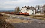 203 405-6 und 203 383-5 (SWT) zu sehen am 30.01.19 mit dem Stahlzug von Könitz nach Cheb/Cz in Pößneck oberer Bahnhof.