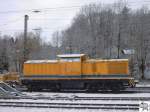 Nachdem es ber die Osterfeiertage geschneit hatte, war Lok 203 314-0 der DB Netz Instandsetzung am 25.