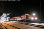 Am 29.1.05 ist in Erding eine Steinhausener Tuning-Straenbahn eingefroren - 203 002 der S-Bahn Mnchen war daher zur Stelle, um die tiefgefrorene Rennpappe abzuschleppen.