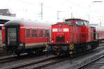 203 112-8 von ALSTOM Lokomotiven Service stellt am 10.03.09 RE-Einheiten in Nrnberg HBf bereit.