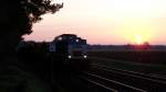 Morgenstimmung ber dem Lauenburger Land: Am frhen Morgen des 08.04.2010 steht V100-SP-007 der Spitzke Logistik im Bf. Gster an der Strecke Lbeck - Bchen und geniet den Sonnenaufgang