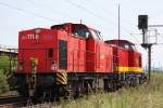 EBM Cargo 203 111 und 203 330 am 13.8.12 in Porz Wahn.