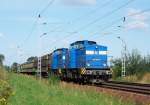 Zwei  Press  Diesellokomotiven der Baureihe 204 kommen hier mit einem Gterzug durch Lbbenau/Spreewald gefahren.