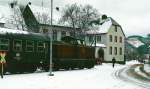 Bis Mai 1981 war die Oleftalbahn noch die KBS 434 und wurde von 211 (im Bild vom Februar 1981: 211 241) mit vierachsigen Umbauwagen befahren.