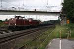 # Duisburg-Entenfang 15
Die 212 370-1 sowie 215 028-2 von der EFW mit einem Güterzug vom Norden kommend durch Duisburg-Entenfang in Richtung Ratingen.

Duisburg-Entenfang
02.06.2018