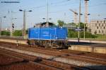 212 054-1 der EGP durchfhrt am Abend des 25.05.09 den Bahnhof Schnefeld-Flughafen.