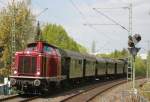 212 007 mit Sonderzug aus Bochum Hbf am 16.4.11 in Essen-Horst