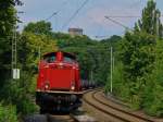 212 370-1 von der EfW-Verkehrsgesellschaft am 09.08.2012 mit einem leeren Langschienentransport-Zug zwischen Aachen West und Aachen Schanz unterwegs.