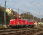 212 265-3 und 218 272-3 verlassen am 25. November 2012 den Kronacher Bahnhof in Richtung Lichtenfels.