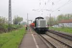  Clrchen  Lomo 212 249-7 am 02.05.2013 beim ersten Versuch in Kenzingen, den Bauzug von der Baustelle hinter das Hauptsignal auf dem berholgleis zu rangieren, um im Anschluss gen Freiburg abfahren zu knnen.