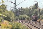 Blick von Gleis 1 in Gunzenhausen nach Westen auf die umsetzende Bayernbahn- Lok V 100 1365.