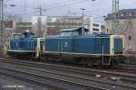 212 376-8 und 365 695-6 standen am 20.12.2014 in Düsseldorf Hbf abgestellt.