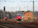 212 298-4 rangiert am 06. Februar 2016 im Coburger Gbf. Im Hintergrund steht 212 036-8.