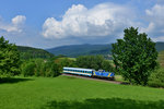 212 285 mit einem Alex-Wagen am 28.05.2016 bei Niederkandelbach. 