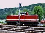 Diese Hochwaldbahn VL8 wartet am 04.06.05 bei St.Goar/Fellen auf Weiterfahrt in Richtung Koblenz.