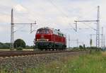 215 086-0 kam am 24.07.2015 als Tfzf in Richtung Wunstorf durch Dedensen-Gümmer.