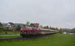 Nebenbahn, Telegrafenmasten und eine V160 Nebenbahn Feeling pur. Hier dieselt 215 086-0 mit Sonderzug und 52 4867 durch Obererbach.

Obererbach 22.04.2017