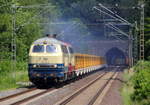 215 004-3 und 217 002-5 beide von DB kommen mit viel Dieselpower mit einem langen Schotterleerzug aus  Stolberg-Gbf(Rheinland) nach Hannover und kammen aus Richtung  Stolberg/Rheinland-Hbf und fuhren durch Aachen-Eilendorf in Richtung Aachen-Rothe-Erde,Aachen-Hbf,Aachen-Schanz,Aachen-West,Laurensberg,Richterich,Kohlscheid,Herzogenrath,,Hofstadt,Finkenrath,Rimburg,Übach-Palenberg,Zweibrüggen,Frelenberg,Geilenkirchen,Süggerrath,Lindern,Brachelen,Hückelhoven-Baal,Baal,Erkelenz,Herrath,Beckrath,Wickrath.
Aufgenommen vom Bahnsteig 2 in Aachen-Eilendorf. 
Bei Sommerwetter am Nachmittag vom 15.6.2019. 