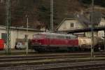 215086-0 abgestellt mit Güterzug im Bahnhof Linz am Rhein am 1.2.2014.