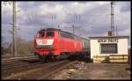 215035 verließ am 25.3.1993 um 15.10 Uhr mit dem Eilzug nach Trier den Bahnhof Köln Deutz.