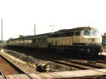 216 120-6 mit E 6329 Oldenburg-Leer whrend die Elektrifizierung der Strecke Oldenburg-Leer (Ostfriesland) auf Bahnhof Bad Zwischenahn am 14-9-1991. Bild und scan: Date Jan de Vries.