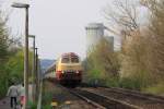 217 002 der BTE hat sich vergangenen Sonntag (13.4.) endlich mal wieder in die Oberpfalz gewagt... Zum Wagentausch im Bayernhafen ging es mit 10 Wagen von Nürnberg über Schwandorf eben nach Regensburg, ich konnte die illustere Fuhre in Regensburg Walhallastraße fotographieren.