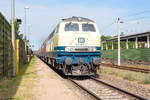 218 460-4  Conny  & 218 387-9 mit dem IRE 18447  Berlin-Hamburg-Express  von Hamburg Hbf nach Berlin Ostbahnhof in Großwudicke. Am Zugende hing die 182 599-1. 29.05.2017 