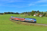 218 467 mit einer RB nach Füssen am 19.10.2013 bei Weizern-Hopferau.