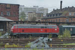 Die Diesellokomotive 218 491-9 Anfang April 2017 in Dresden-Altstadt.