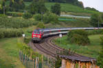 218 428-1 mit dem EC 192 in der Bodolzer Kurve nach Lindau. 21.8.18