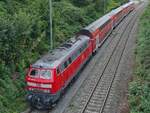 Auf Grund einer fast halbstndigen Versptung des IRE 2431, Stuttgart - Lindau, endete am 11.09.2013 die Fahrt vorzeitig in Friedrichshafen. 218 439-8 ist mit den Wagen des ex IRE 4231 auf dem Stumpfgleis der Tankstelle in Friedrichshafen abgestellt.