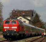 218 483 mit dem TEE von Heidelberg nach Marnheim im Zielbahnhof Marnheim. Am Ende des Zuges hing 103 184, 12.04.08