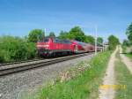 Am 14.05.08 zieht 218 104-8 einen RE kurz vor Reinfeld von Lbeck Hbf nach Hamburg Hbf.