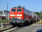 Die 218 421 am 21.06.2008 mit der 103 145 und einer 111 am Haken.