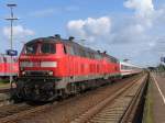 218 345-7 und 218 490-1 mit IC 2311 Westerland (Sylt)-Heidelberg Hauptbahnhof auf Bahnhof Niebll (Nordfriesland) am 22-6-2007.