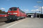 Die 218 427-3 bernimmt den Dienst - als Schublok - des IRE der Sdbahn (RAB), in Fahrtrichtung Lindau. Fr den weiteren Verlauf der Strecke ist nun  Dieselpower  angesagt.
Gesehen in Ulm, am 29.08.09.