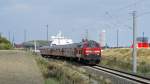 218 464-6 am 13.08.2008 mit einer RB nach Lbeck Hbf bei Lbeck-Travemnde.