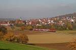 Jh unterbricht die Ulmer 218 193 mit ihrer Regionalbahn von Wendlingen (Neckar) nach Oberlenningen die mittgliche Stille im Lenninger Tal bei Brucken.