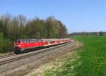 218 494 zieht ihren IRE 4207 (Ulm Hbf-Lindau Hbf) zwischen Oberzell und Meckenbeuren gegen Süden. (24.April 2010)