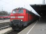 Am 22.10.2009 wartete die alte Lbecker 218 493-5 am Bahnsteig im Ulm HBf auf die abfahrt nach Kempten (Allgu) HBF