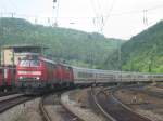 218-469 durchfhert am 7.6.10 mit einer weiteren 218 und IC 2013 nach Oberstdorf (+35 min.) Geislingen (Steige)